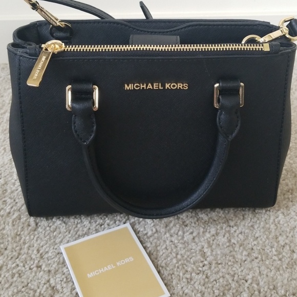 Michael Kors Handbags - Michael Kors Small Leather Purse